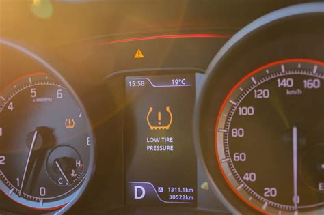 What Does Tire Pressure Monitor Fault Mean? Exploring the Symphony of Road Safety and Technology